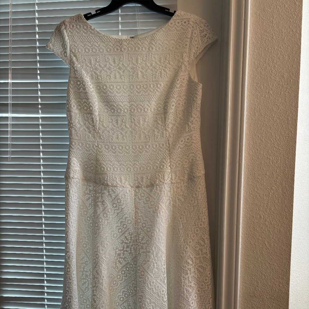 Anne Klein Elegant White Eyelet Lace Cocktail Dress | Size 12 Trending